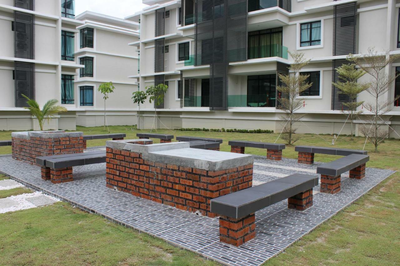 Appartement The Meadow Park à Kampar Extérieur photo
